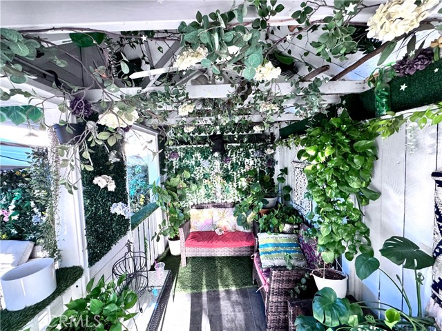 Detail Gallery Image 12 of 46 For 6130 Camino Real #242,  Jurupa Valley,  CA 92509 - 4 Beds | 2 Baths