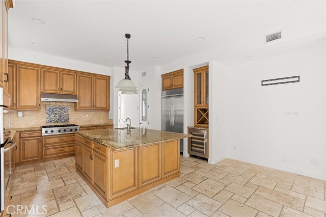 Detail Gallery Image 14 of 54 For 122 9th Street, Huntington Beach,  CA 92648 - 3 Beds | 3/2 Baths