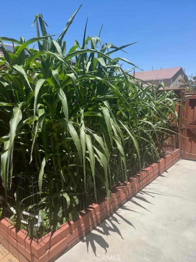 Detail Gallery Image 10 of 11 For 10972 Admirals Bay, Victorville,  CA 92392 - 4 Beds | 3 Baths