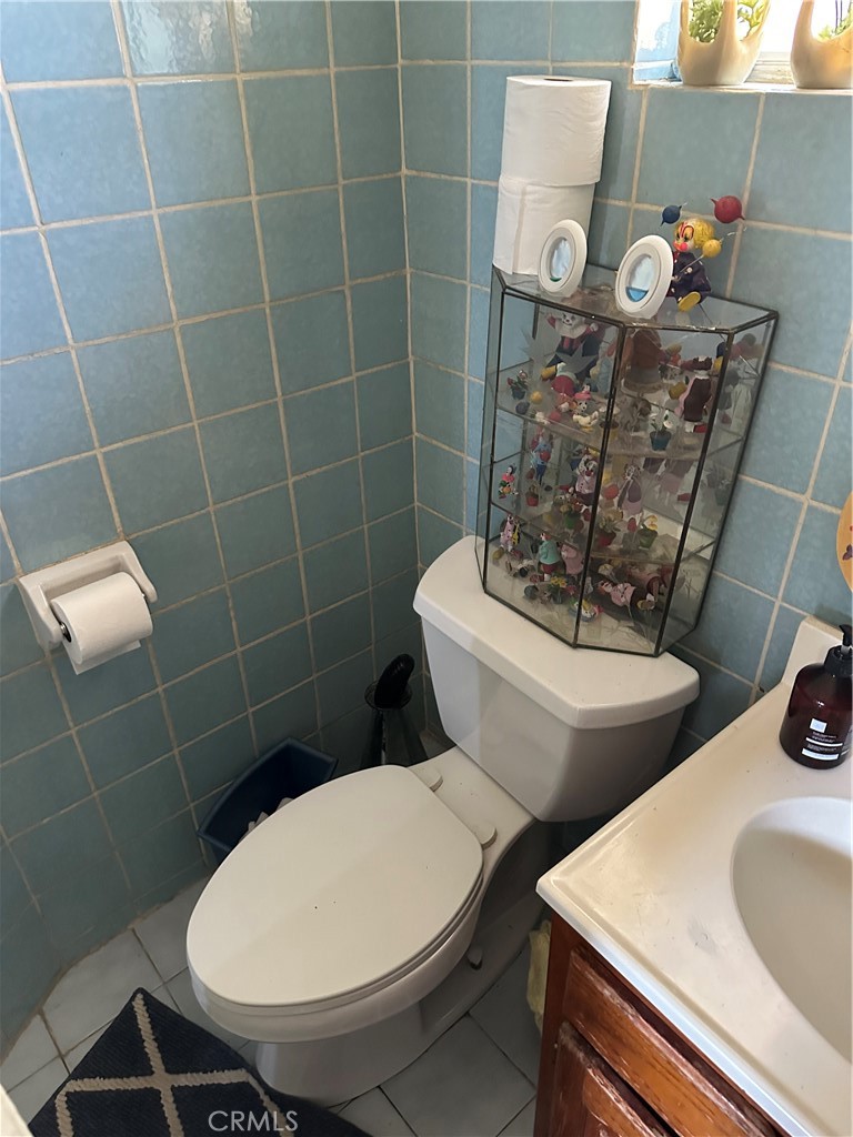 https://media.crmls.org/medias/aad93646-fc0a-47ec-85a6-ce25b50804c4.jpg?preset=X-Large