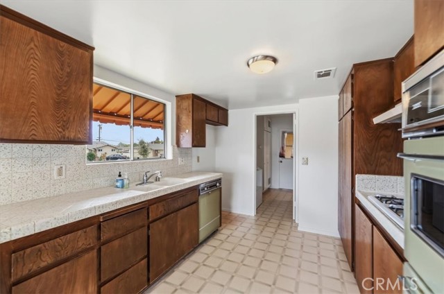 Detail Gallery Image 17 of 37 For 1310 Hollowell, Ontario,  CA 91762 - 3 Beds | 2 Baths