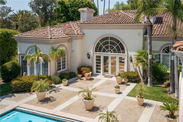 16727 Camino Sierra del Sur Drive, Rancho Santa Fe CA: https://media.crmls.org/medias/aadb2168-f8c9-4dd6-aee1-f21b1b01124b.jpg