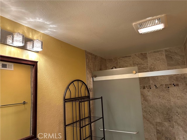 22142 Summit Hill Drive, Lake Forest CA: https://media.crmls.org/medias/aadba531-b90c-438f-95a2-4256718dae31.jpg