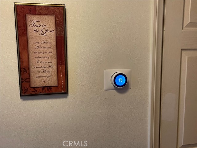 10016 Sophia Avenue, North Hills CA: https://media.crmls.org/medias/aadbca70-4ca7-4e7b-a92f-5b1508b38bc5.jpg