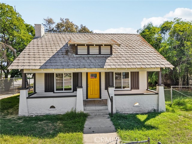 182 N 4 Street, Banning CA: https://media.crmls.org/medias/aadbde48-3f17-4834-9d6c-cf5d1fd69bdb.jpg