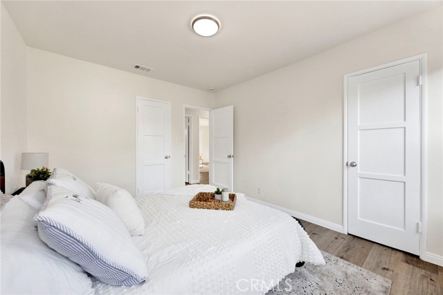 17350 Hamlin Street, Lake Balboa CA: https://media.crmls.org/medias/aadc5e9a-64c6-4d17-962d-a8b3c767dcb5.jpg