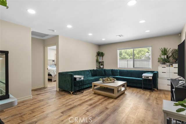 8817 Louise Avenue, Sherwood Forest CA: https://media.crmls.org/medias/aadc90d4-69ad-4b24-8c76-abea92fc46dc.jpg