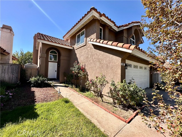 Detail Gallery Image 2 of 23 For 15 Desert Thorn, Rancho Santa Margarita,  CA 92688 - 3 Beds | 2/1 Baths