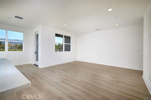 Detail Gallery Image 9 of 21 For 4085 E Liliana Paseo #72,  Ontario,  CA 91764 - 3 Beds | 3/1 Baths