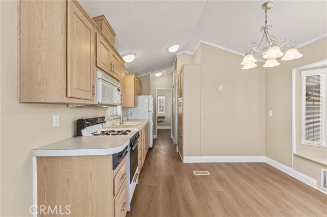 Detail Gallery Image 33 of 66 For 1295 S Cawston Ave #433,  Riverside,  CA 92545 - 1 Beds | 1 Baths