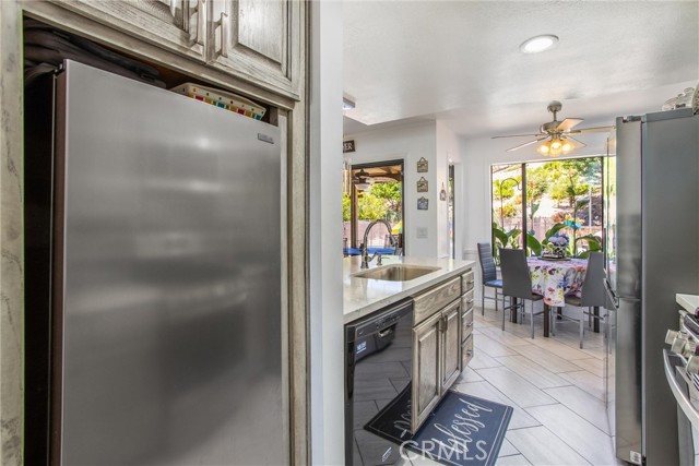 Detail Gallery Image 11 of 41 For 3542 Citrus St, Highland,  CA 92346 - 4 Beds | 2 Baths