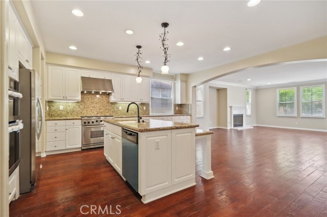 27 Antique Rose, Irvine CA: https://media.crmls.org/medias/aaddc389-77ab-4501-b651-169f43f7c55d.jpg