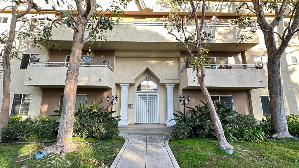 4358 Mammoth Avenue #2