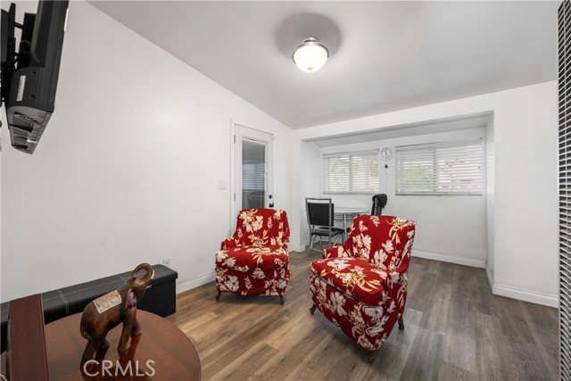 11916 168th Street, Artesia CA: https://media.crmls.org/medias/aadf1aa4-6824-4e4b-b187-69c27097f046.jpg