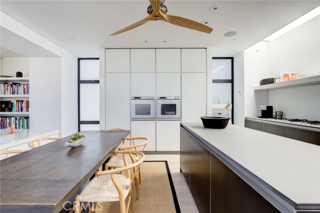 124 21st Place, Manhattan Beach, California 90266, 3 Bedrooms Bedrooms, ,4 BathroomsBathrooms,Residential,Sold,21st,SB21199939
