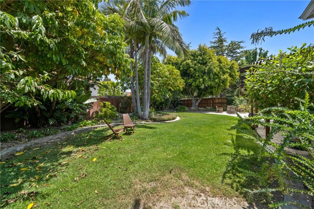2704 Albatross Drive, Costa Mesa CA: https://media.crmls.org/medias/aae09512-547d-4ece-8445-4b49369ed8cb.jpg