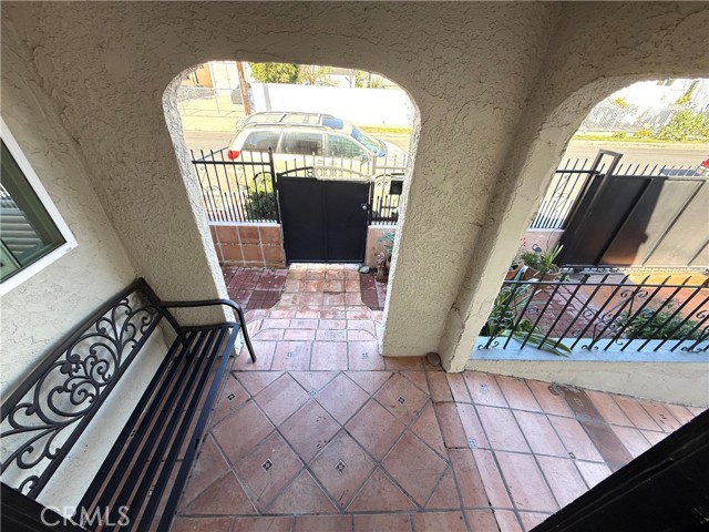 Detail Gallery Image 7 of 34 For 3008 W 30th St, Los Angeles,  CA 90018 - 2 Beds | 1 Baths