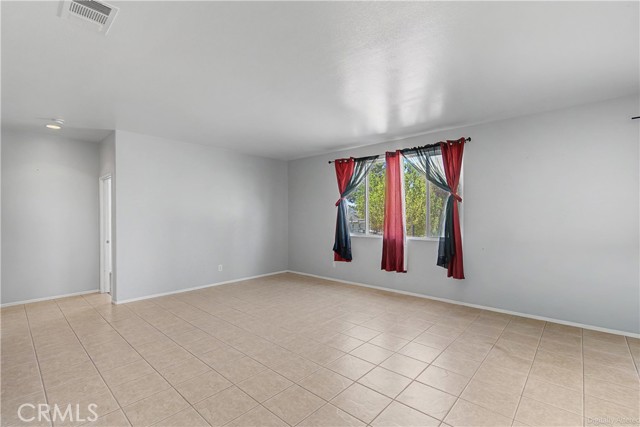 Detail Gallery Image 10 of 31 For 172 Goldenrod Ave, Perris,  CA 92570 - 5 Beds | 3 Baths