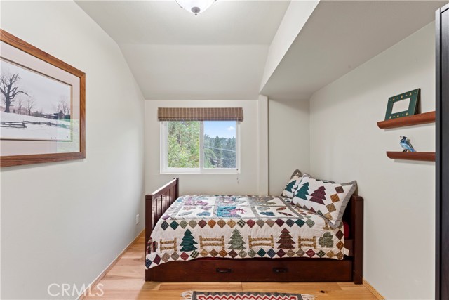 Detail Gallery Image 27 of 44 For 27711 Hamiltair Dr, Lake Arrowhead,  CA 92352 - 4 Beds | 2/1 Baths