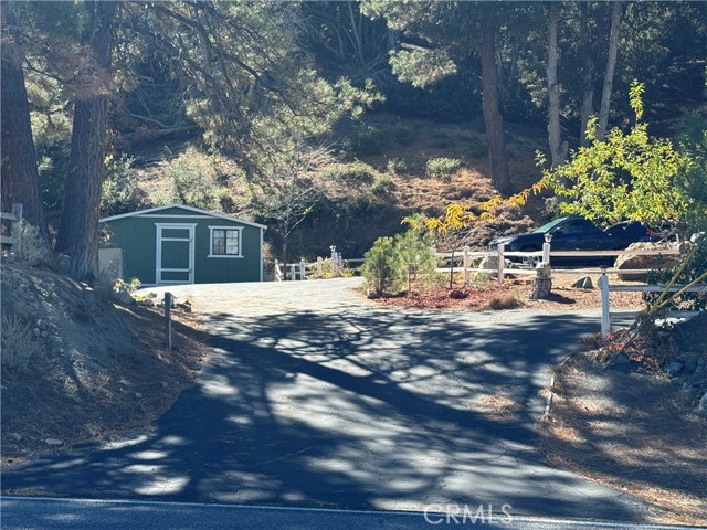 Detail Gallery Image 3 of 57 For 5180 Lone Pine Canyon, Wrightwood,  CA 92397 - 4 Beds | 2 Baths