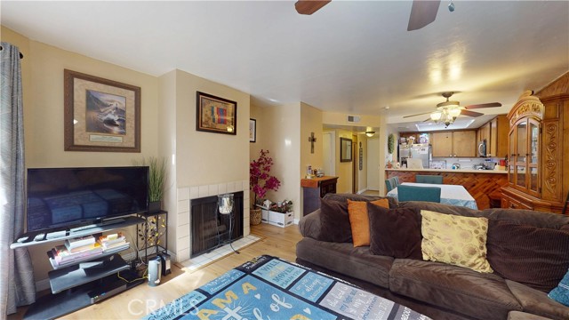 Detail Gallery Image 12 of 29 For 550 Orange Ave #216,  Long Beach,  CA 90802 - 2 Beds | 2 Baths