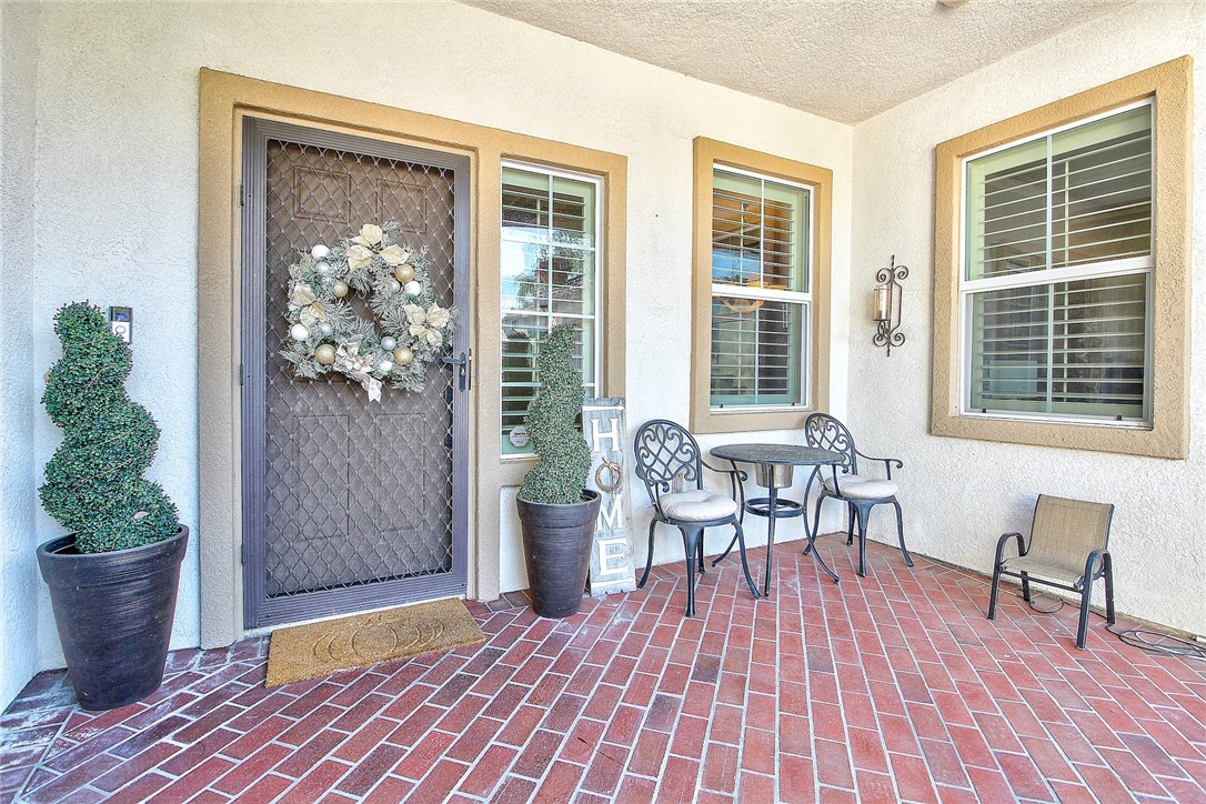 Detail Gallery Image 6 of 61 For 17509 Cedarwood Dr, Riverside,  CA 92503 - 4 Beds | 2/1 Baths