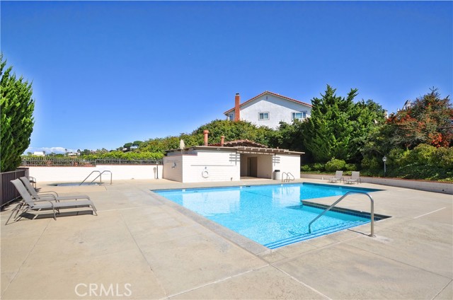 24 Peartree Lane, Rolling Hills Estates, California 90274, 3 Bedrooms Bedrooms, ,2 BathroomsBathrooms,Residential,Sold,Peartree,PV22104404