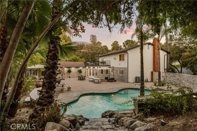 20286 Allentown Drive, Woodland Hills CA: https://media.crmls.org/medias/aae27145-b456-46b4-8f66-efcc81ef9f90.jpg