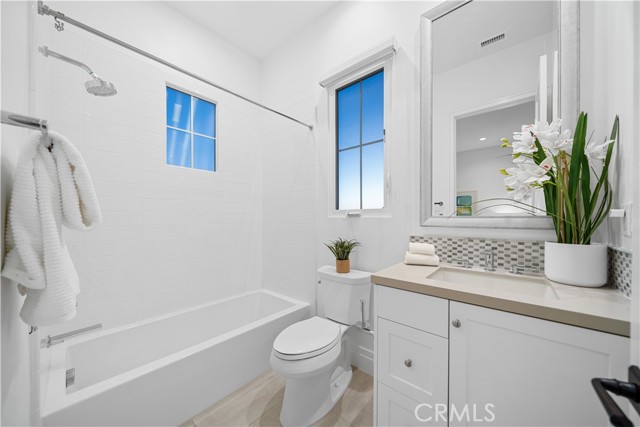 101 Lustro, Irvine CA: https://media.crmls.org/medias/aae2d82f-7688-4d12-bace-1db637244c7c.jpg