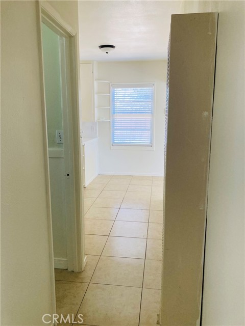 5214 Golden Avenue, Riverside CA: https://media.crmls.org/medias/aae37807-fa8a-4181-86e4-d6fa6a3ad4cf.jpg