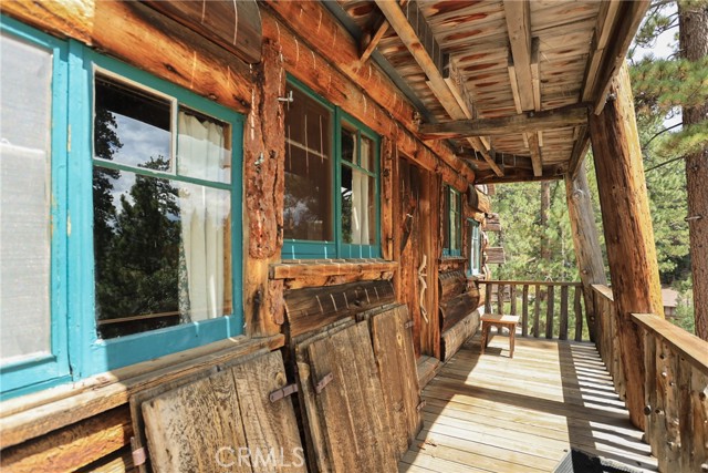 Detail Gallery Image 37 of 47 For 39342 Mohawk Dr, Fawnskin,  CA 92333 - 4 Beds | 2 Baths