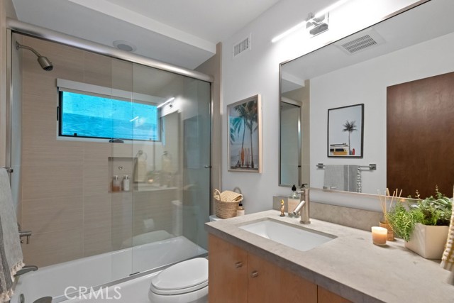 428 21st Place, Manhattan Beach, California 90266, 3 Bedrooms Bedrooms, ,2 BathroomsBathrooms,Residential,Sold,21st,SB23125584