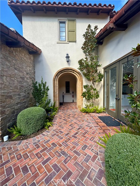 Detail Gallery Image 2 of 14 For 22 Shady Ln, Irvine,  CA 92603 - 4 Beds | 4/1 Baths