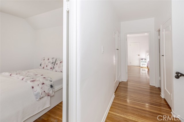 1640 Ard Eevin Avenue, Glendale CA: https://media.crmls.org/medias/aae6136d-aba7-4c7f-8831-7d5d0e61a914.jpg