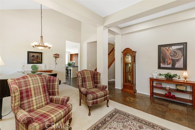 Detail Gallery Image 6 of 45 For 17648 Fan Palm Ln, Riverside,  CA 92503 - 4 Beds | 2 Baths