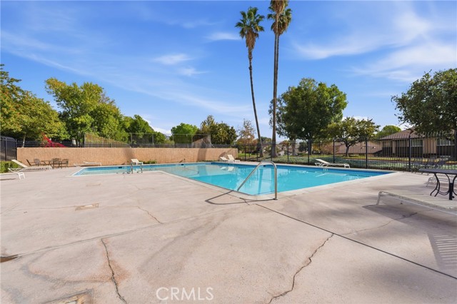 Detail Gallery Image 34 of 37 For 2116 Firewood Ct, San Bernardino,  CA 92404 - 2 Beds | 2 Baths