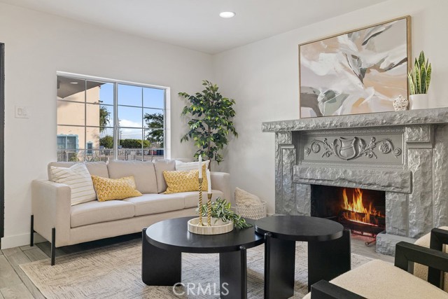 Detail Gallery Image 2 of 36 For 3343 Roseview Ave, Los Angeles,  CA 90065 - 4 Beds | 3 Baths