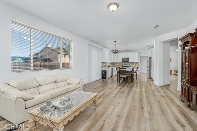 Detail Gallery Image 11 of 43 For 373 Palo Santa, San Jacinto,  CA 92582 - 7 Beds | 4 Baths