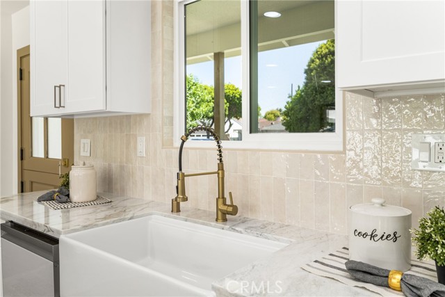 Detail Gallery Image 21 of 58 For 6101 E 23rd St, Long Beach,  CA 90815 - 3 Beds | 2 Baths