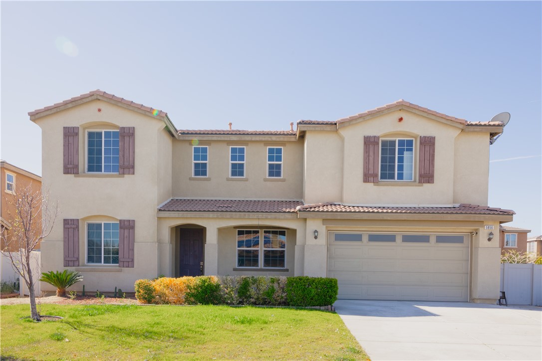 Detail Gallery Image 1 of 33 For 5856 Paddington Dr, Palmdale,  CA 93552 - 6 Beds | 4 Baths