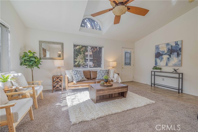 Detail Gallery Image 2 of 39 For 468 Sunset Ln, Sugarloaf,  CA 92386 - 2 Beds | 2 Baths