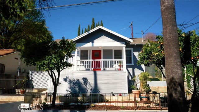 5925 Terrace Dr, Los Angeles, CA 90042