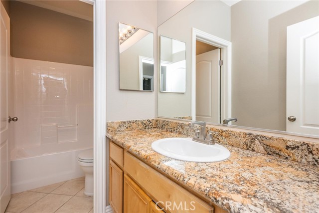 2354 Versailles Street, San Jacinto CA: https://media.crmls.org/medias/aae996a8-2b06-4ee2-9d5d-b154be86855a.jpg