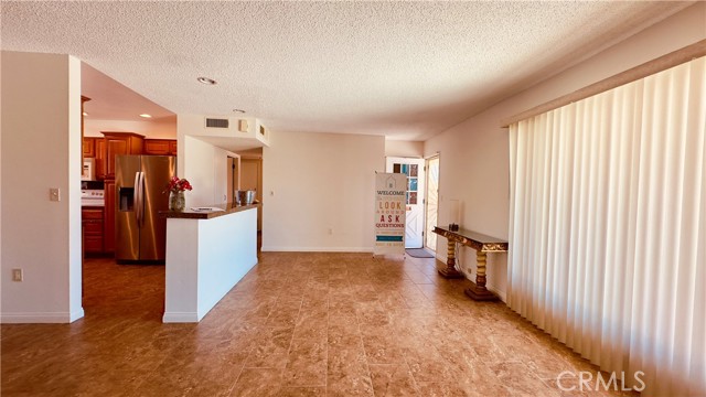 28821 Del Monte Drive, Menifee CA: https://media.crmls.org/medias/aaea4e42-5300-4c5a-a714-f5dac375a9bc.jpg