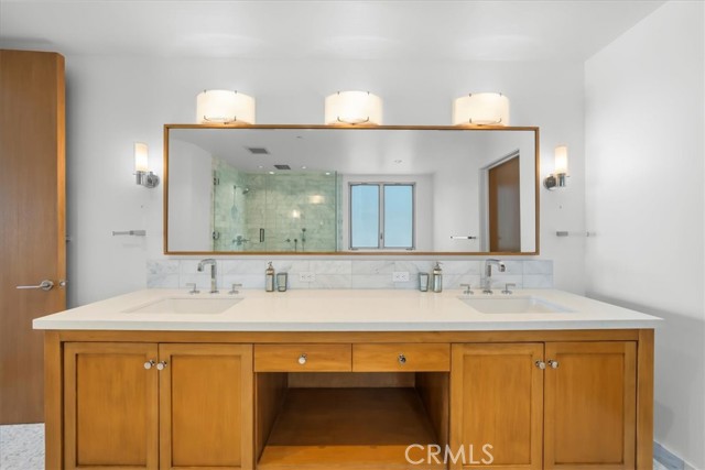 Detail Gallery Image 35 of 75 For 228 31st St, Manhattan Beach,  CA 90266 - 4 Beds | 3/2 Baths