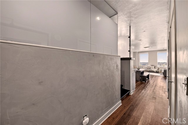 3810 Wilshire Boulevard, Los Angeles CA: https://media.crmls.org/medias/aaeb9dcb-10ad-43bc-bb27-c00cca76bc8d.jpg