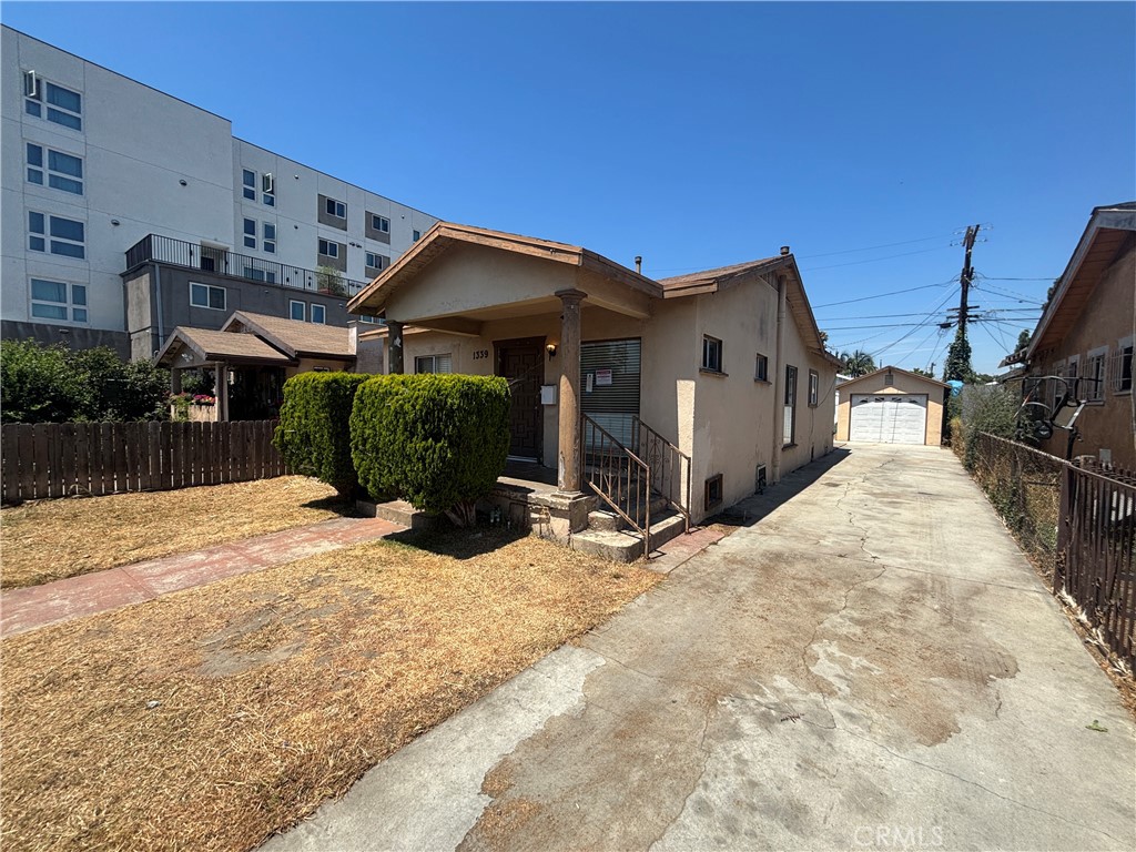 1339 W 66th Street