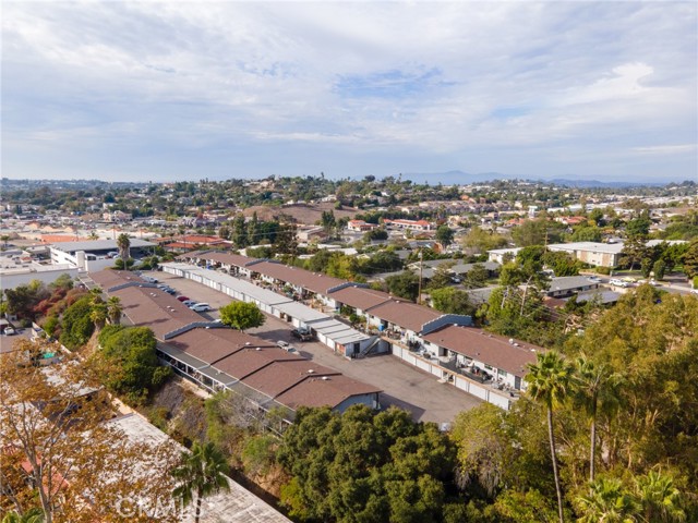 Detail Gallery Image 8 of 23 For 1010 Clearbrook Ln, Vista,  CA 92084 - – Beds | – Baths