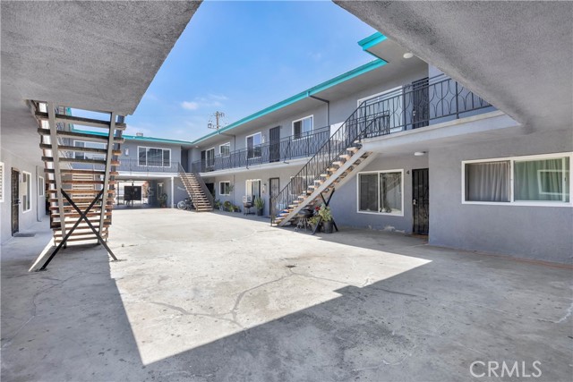 1212 W 107th Street, Los Angeles CA: https://media.crmls.org/medias/aaee7a60-bbb0-46fc-9f40-82100e89cc6e.jpg
