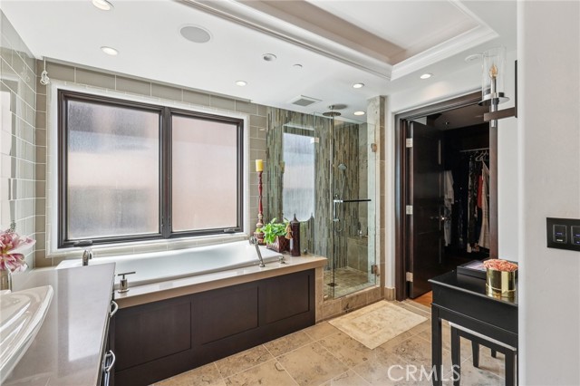 357 Coast S Boulevard, La Jolla CA: https://media.crmls.org/medias/aaef0267-6198-443b-9792-8747cd970f7e.jpg